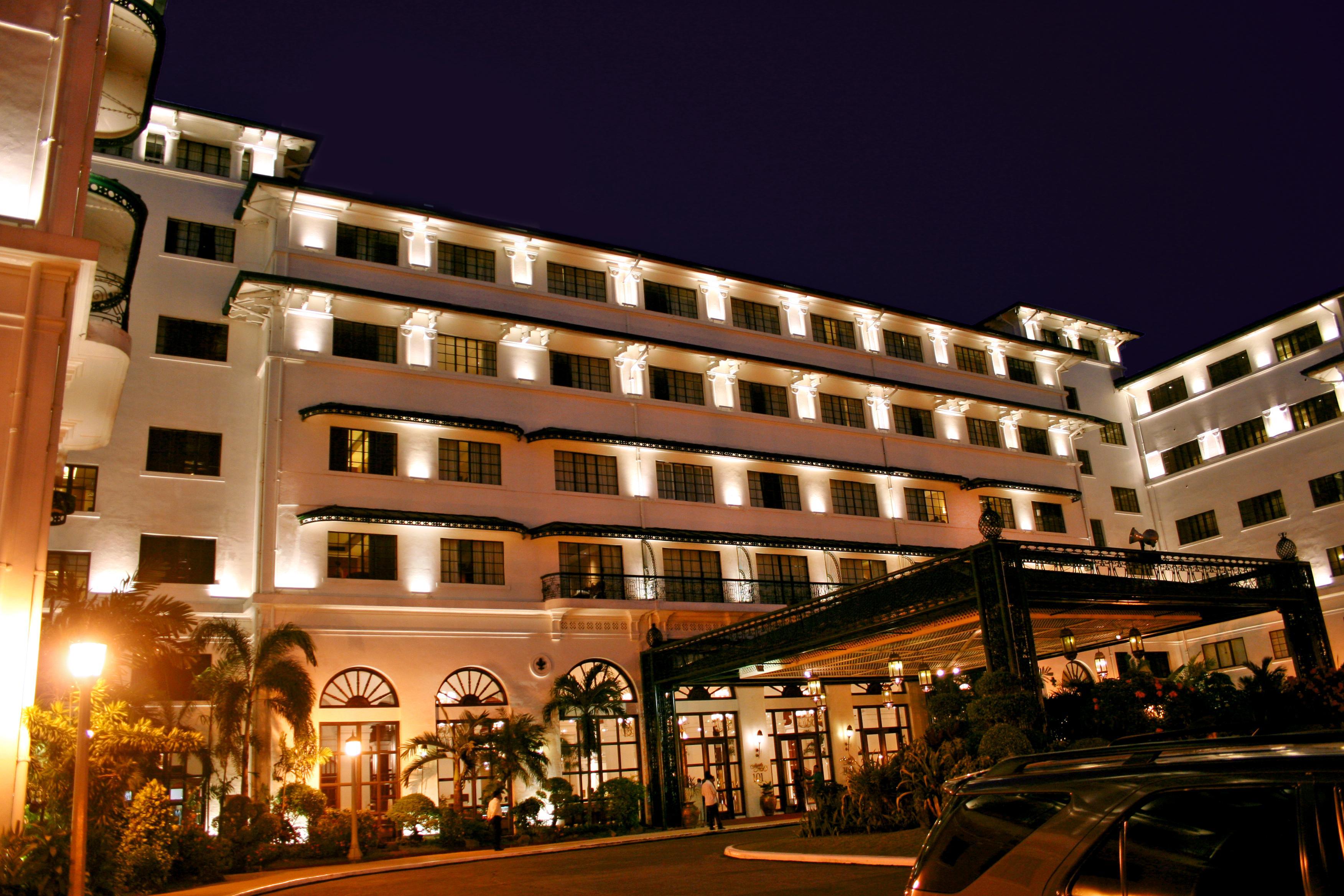 The Manila Hotel Екстериор снимка The Manila Hotel at night