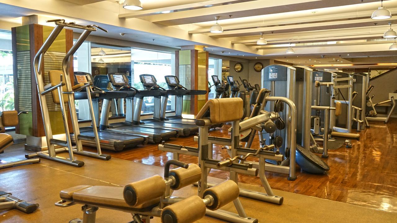 The Manila Hotel Екстериор снимка A gym in a hotel